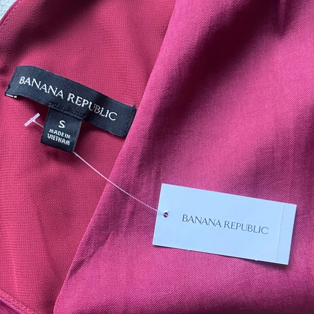 Sale! Banana Republic Deep Red Silky Wrap Blouse. Size S. NWT - Picture 10 of 11